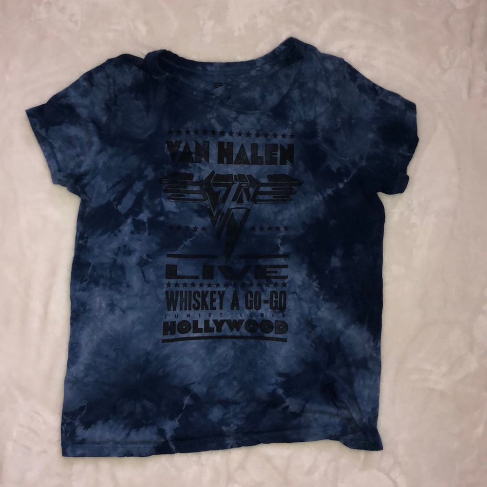 graphic tee